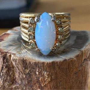 Vintage 18K HGE ESPO OPAL ring